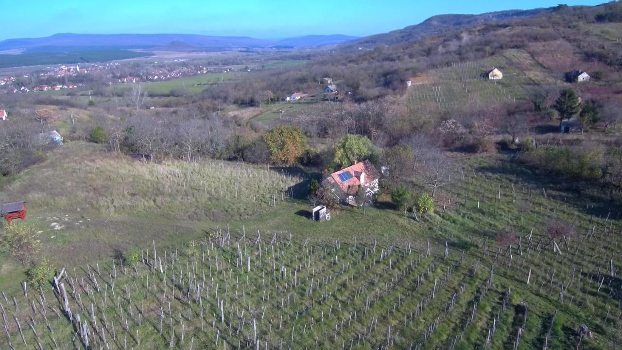 Csobánc Szerelem-Nemzeti Park-Önalló Ház Gyulakeszi Exterior foto